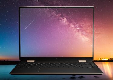 Samsung begins mass producing OLED panels for laptops Samsung begins mass producing OLED panels for laptops