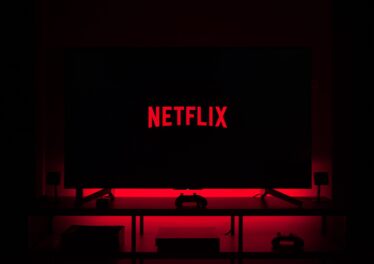Netflix reaches over 200 Million Subscribers