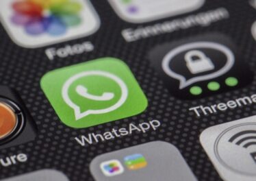 WhatsApp Threatens to Close your Account if you Refuse to Share Data with Facebook WhatsApp Threatens to Close your Account if you Refuse to Share Data with Facebook